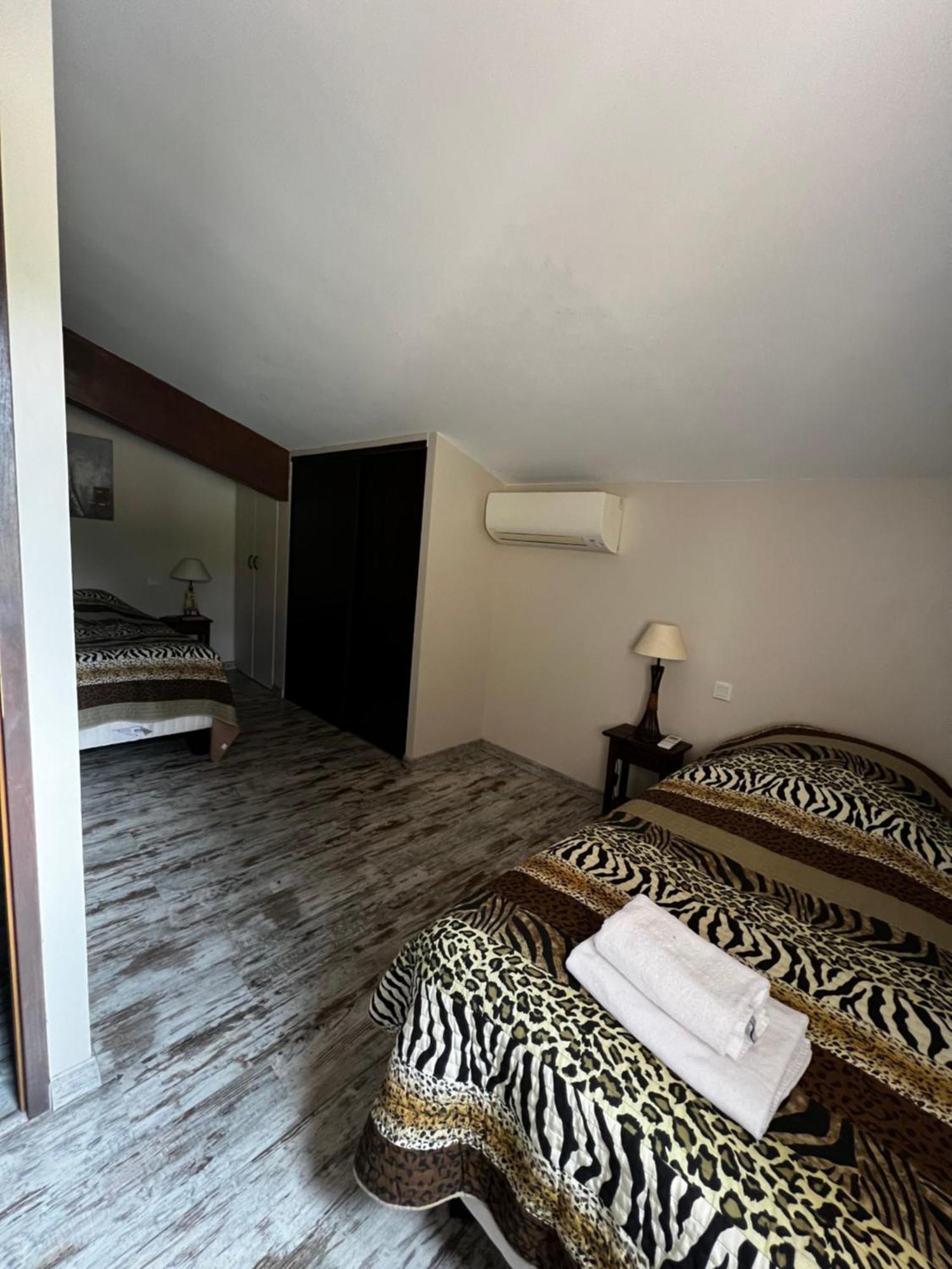 Domaine De La Tannerie Chambres D'Hotes Et Appartements Prades  Ngoại thất bức ảnh